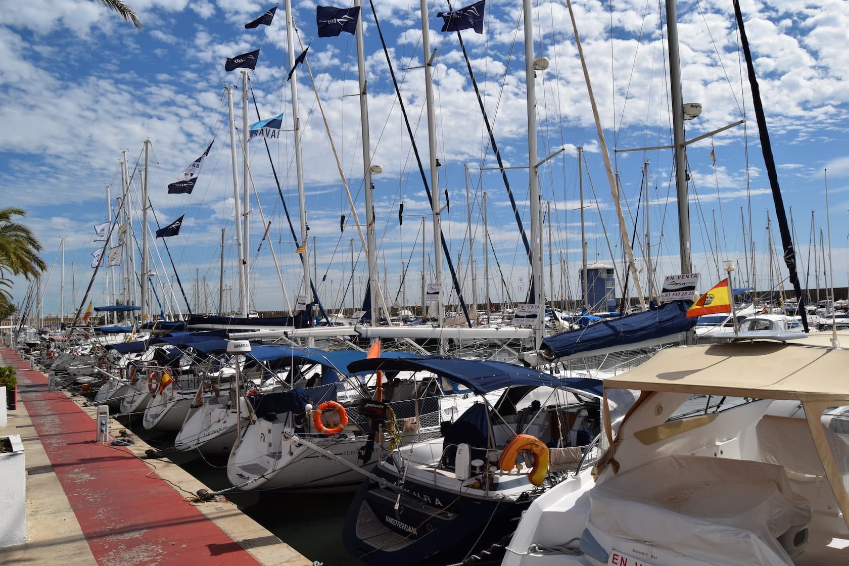 Varadero Stay Nautica — Travelift 75 toneladas