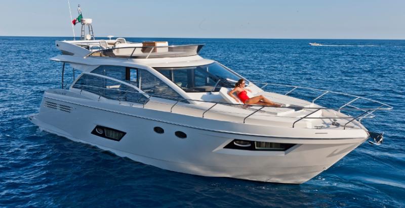 NUEVO ABSOLUTE 55 en versión Fly y Sport Yacht.